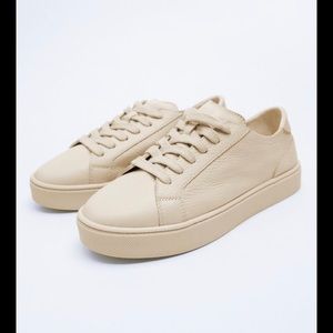 All beige leather sneaker